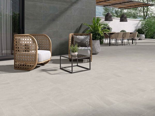 Porcelánico exterior imitación piedra 12 Porcelánico Plus Bellevue Grey 60×60 cm MT 20 mm Rect Antid Inout